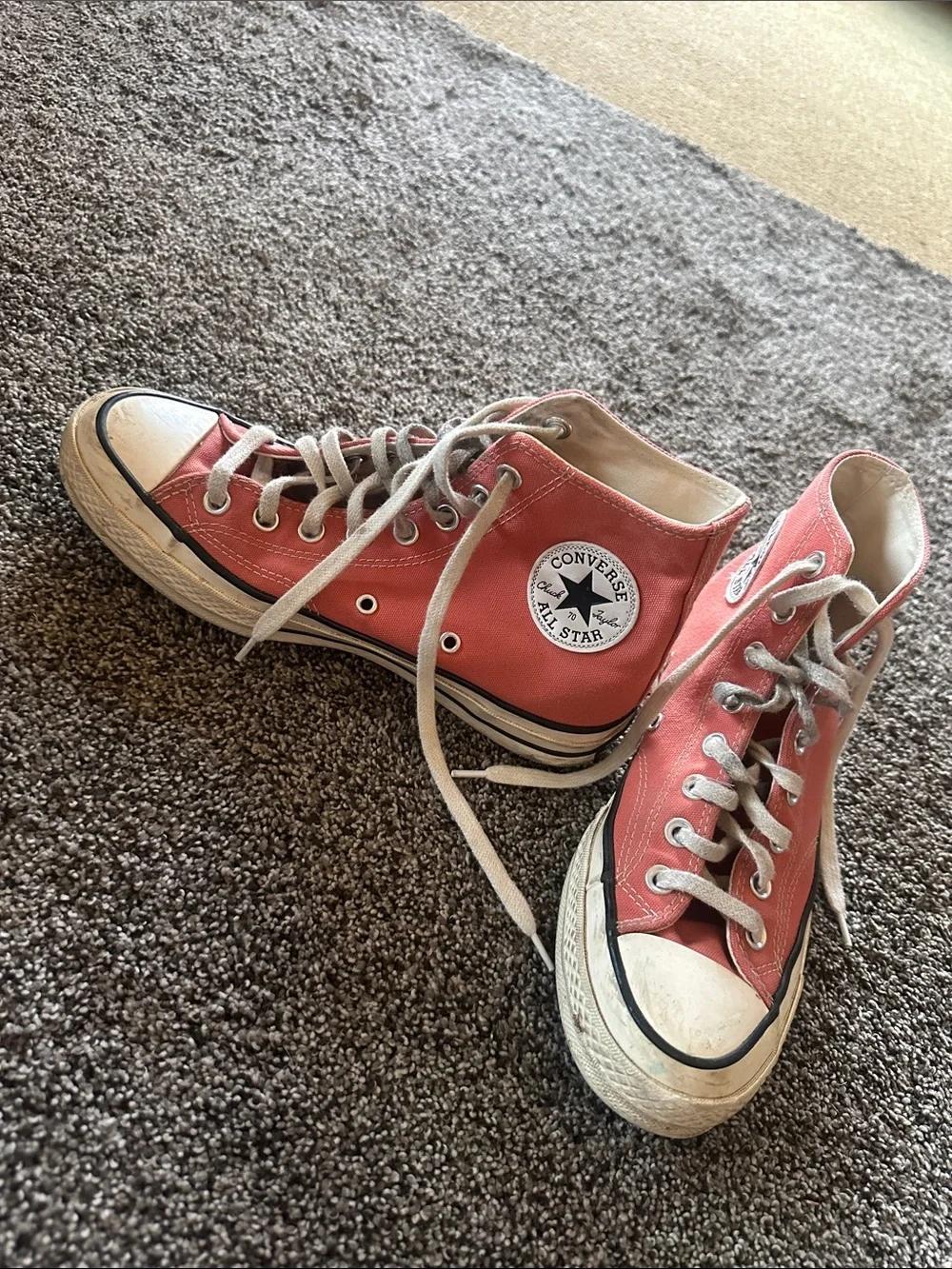 Converse Coral High Top Unisex  Sneakers 6.5 / 8.5 Streetwear Feminine Fun